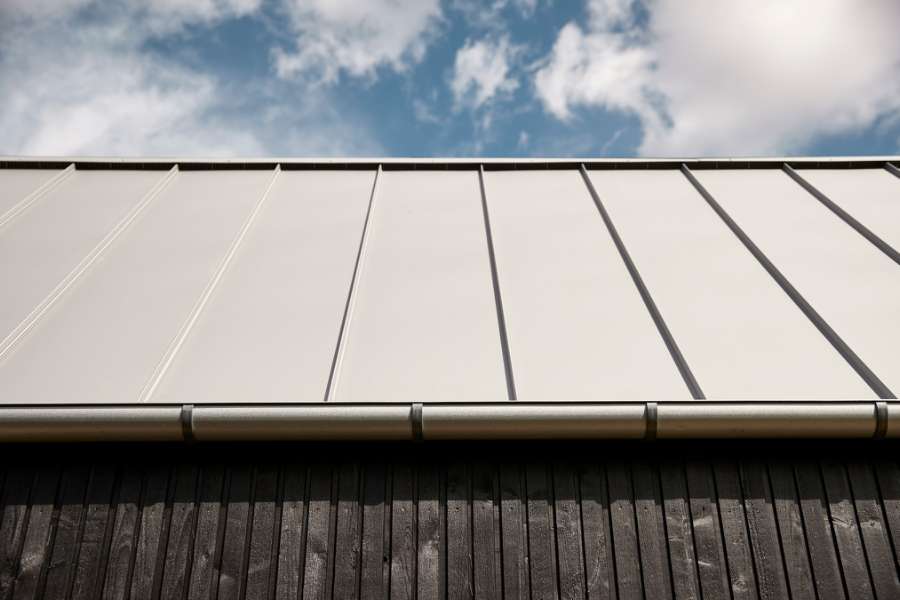 Architect-designed holiday home clad in steel profiles and wood, Skovsøvej 15, 4200 Slagelse